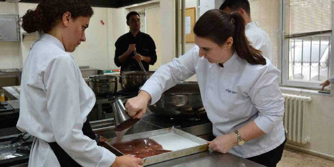 Öğrencilerin ellerinden özel üretim: Ramazan boyunca sofraları süsledi 2